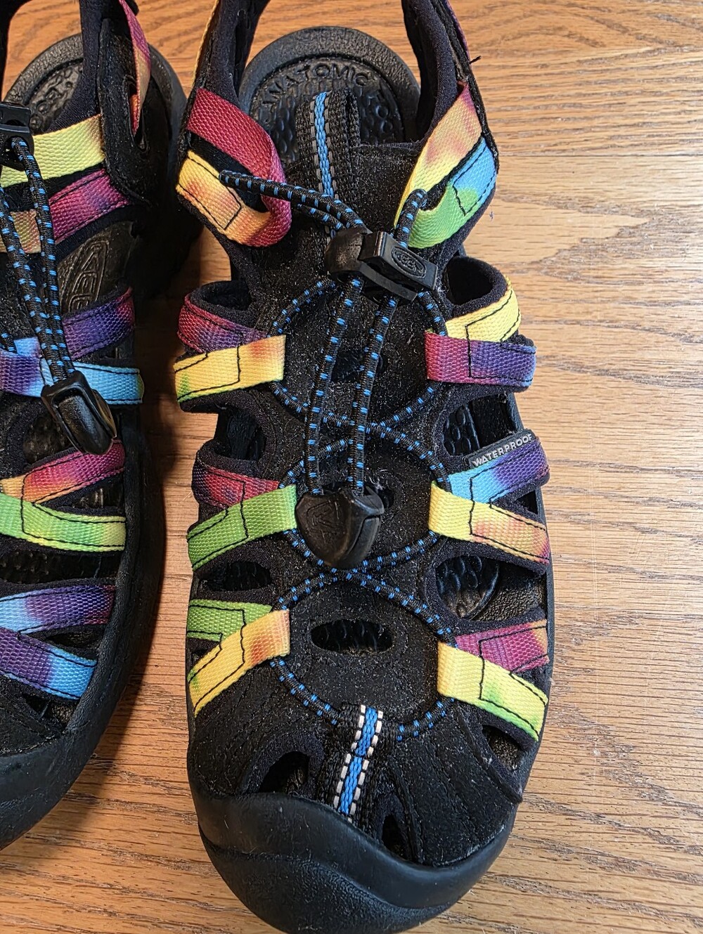 KEEN Whisper Women's 9.5 Sandals Original Tie Dye Rainbow Waterproof 1025038 - Picture 15 of 17